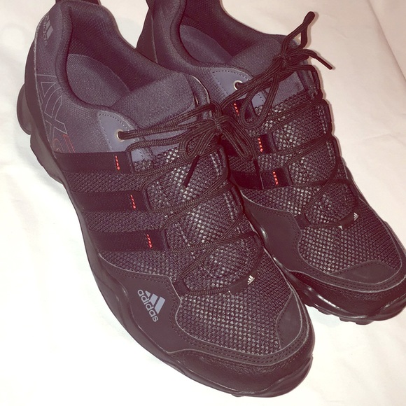 adidas traxion ax2 price